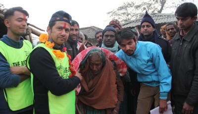 TBC Students handed out blankets to elderly people